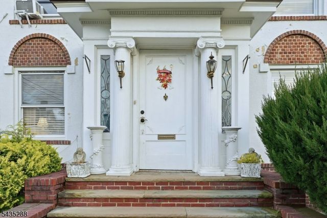 449 Union Ave, Elizabeth City, NJ 07208