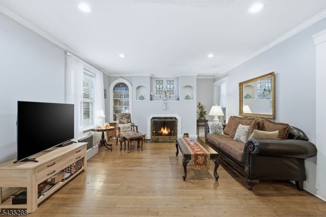 449 Union Ave, Elizabeth City, NJ 07208