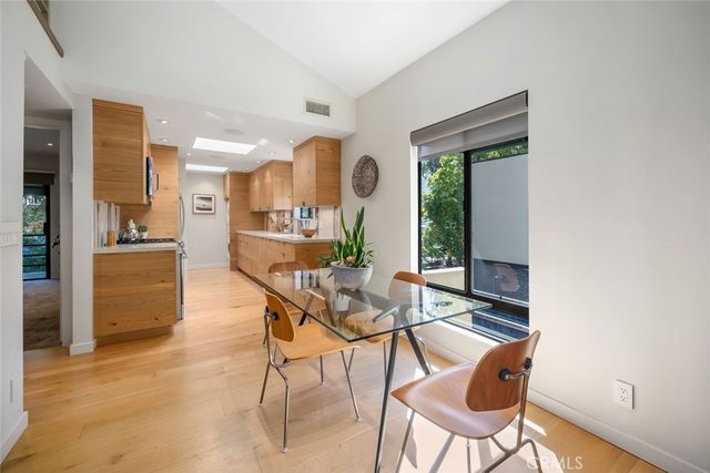 1257 Iris 4, San Luis Obispo, CA 93401