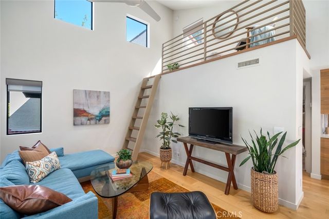 1257 Iris 4, San Luis Obispo, CA 93401