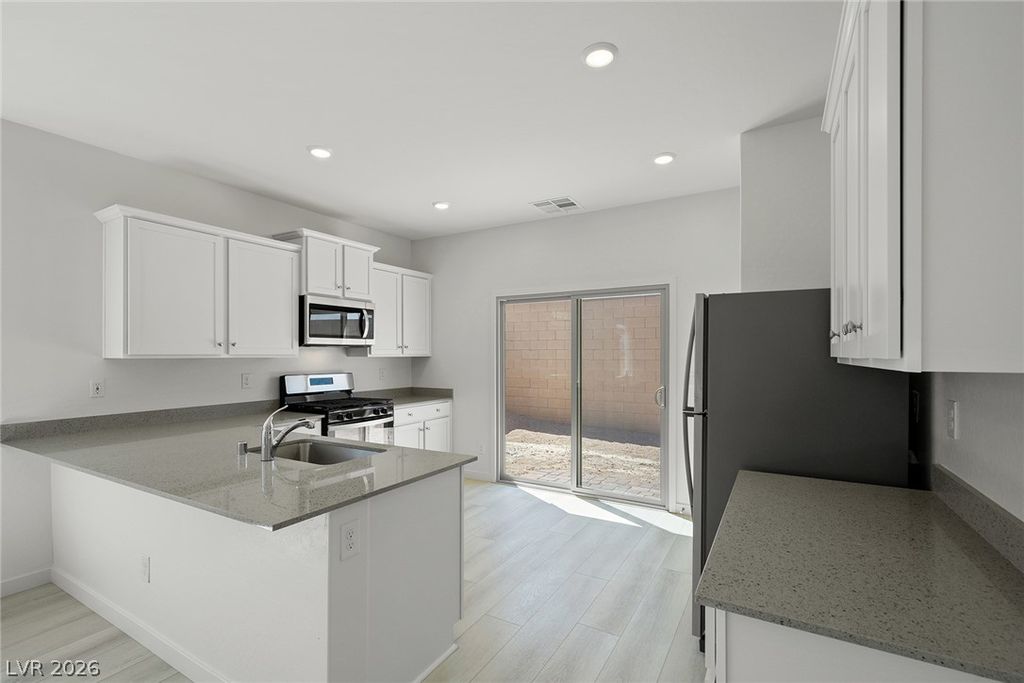 6745 Magnolia River Avenue, Las Vegas, NV 89156 — photo 4