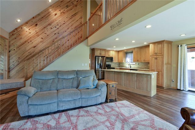 19804 Farm Road 2285, Eagle Rock, MO 65641