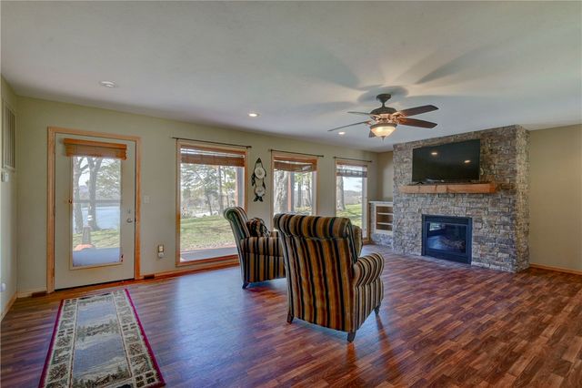 19804 Farm Road 2285, Eagle Rock, MO 65641