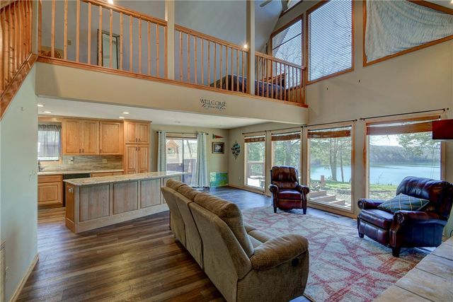 19804 Farm Road 2285, Eagle Rock, MO 65641