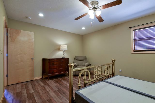 19804 Farm Road 2285, Eagle Rock, MO 65641