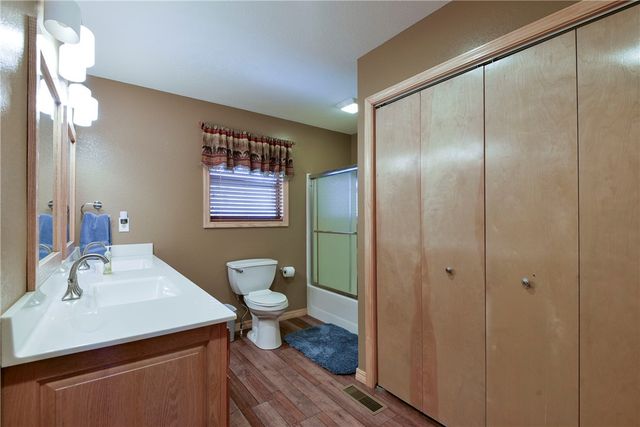 19804 Farm Road 2285, Eagle Rock, MO 65641