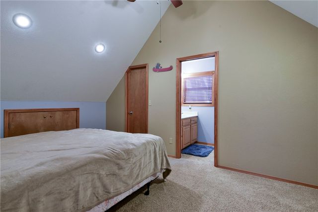 19804 Farm Road 2285, Eagle Rock, MO 65641