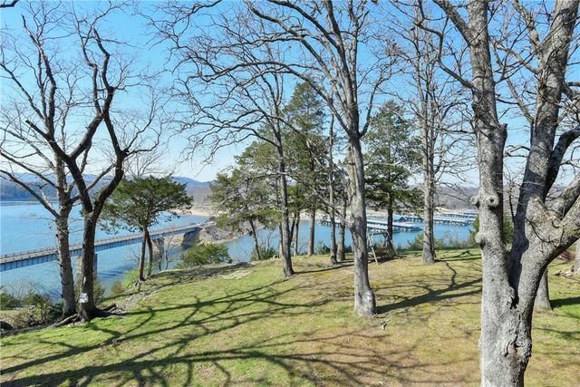 19804 Farm Road 2285, Eagle Rock, MO 65641