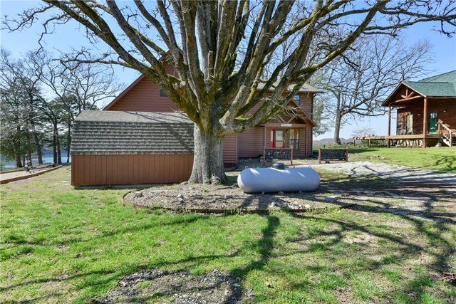 19804 Farm Road 2285, Eagle Rock, MO 65641