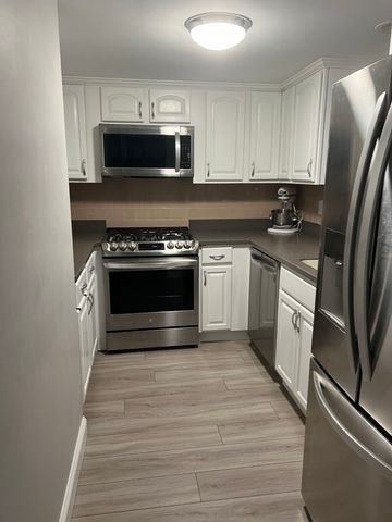 46 Lawton Brook Lane, Portsmouth, RI 02871