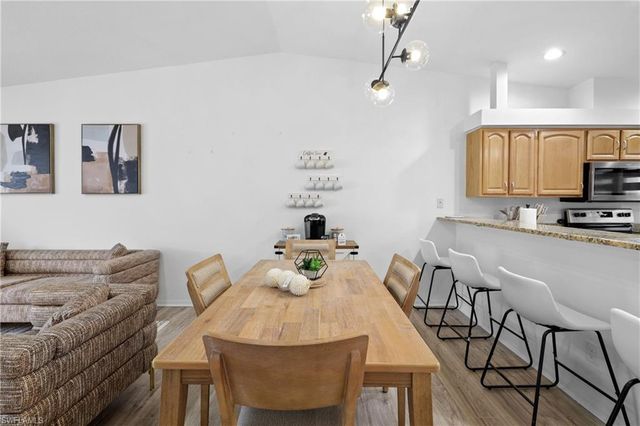 1700 SW Santa Barbara PL, Cape Coral, FL 33991