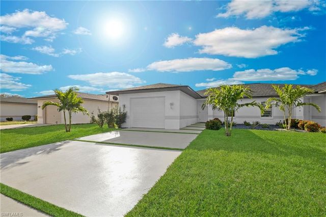 1700 SW Santa Barbara PL, Cape Coral, FL 33991