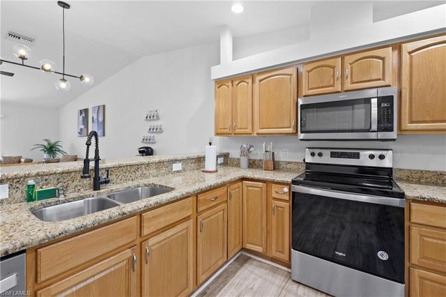 1700 SW Santa Barbara PL, Cape Coral, FL 33991