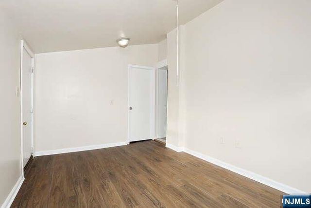 68 Mohawk Avenue 2nd Fl, Hawthorne, NJ 07506