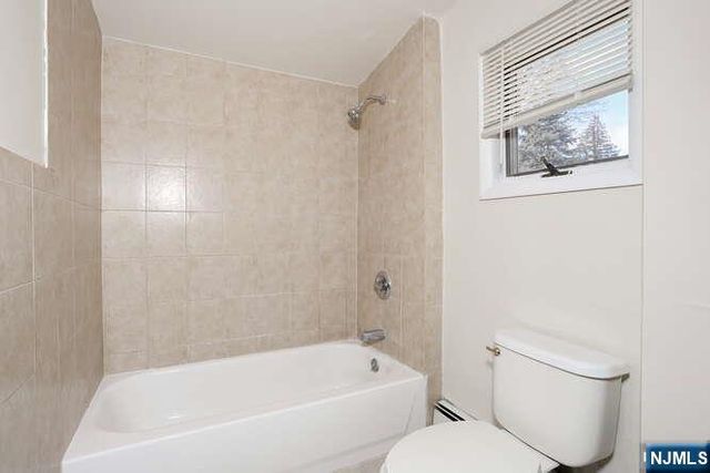 68 Mohawk Avenue 2nd Fl, Hawthorne, NJ 07506