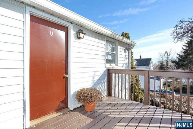 68 Mohawk Avenue 2nd Fl, Hawthorne, NJ 07506