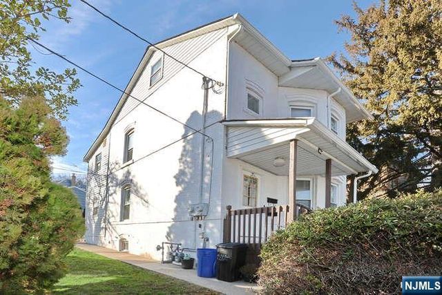 68 Mohawk Avenue 2nd Fl, Hawthorne, NJ 07506