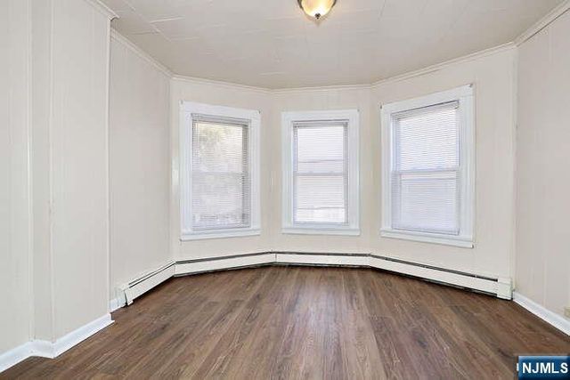 68 Mohawk Avenue 2nd Fl, Hawthorne, NJ 07506