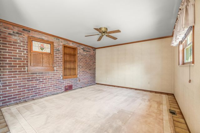 9709 Laurence Avenue, Allen Park, MI 48101