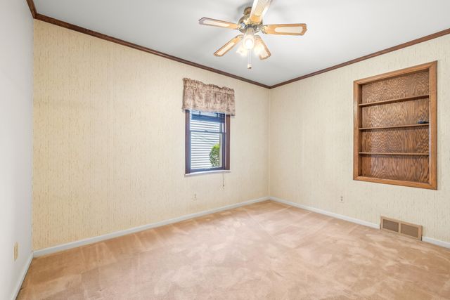 9709 Laurence Avenue, Allen Park, MI 48101