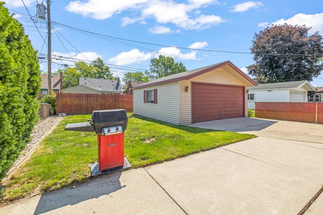 9709 Laurence Avenue, Allen Park, MI 48101