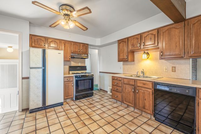 9709 Laurence Avenue, Allen Park, MI 48101