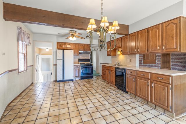 9709 Laurence Avenue, Allen Park, MI 48101