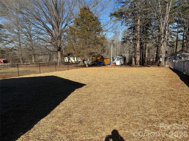 184 First Circle, Lexington, NC 27292