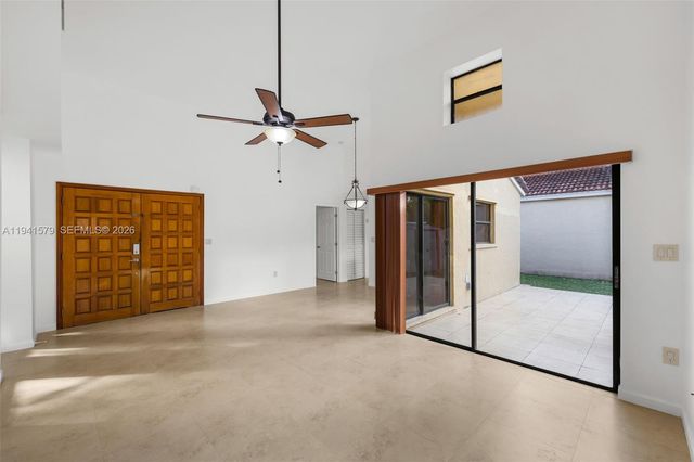 449 SW 88th Pl, Miami, FL 33174