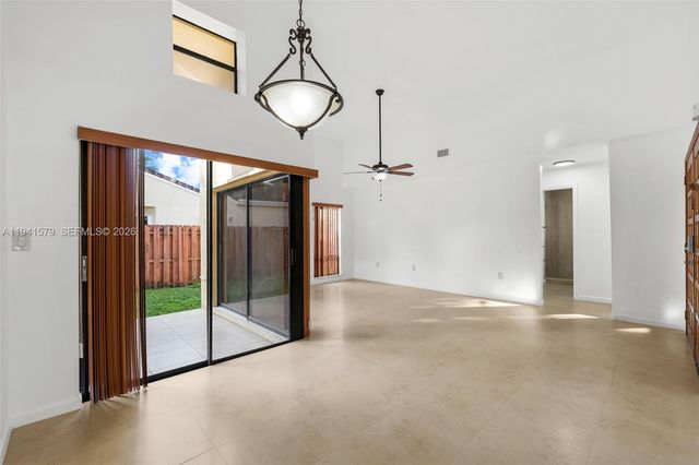 449 SW 88th Pl, Miami, FL 33174