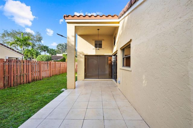 449 SW 88th Pl, Miami, FL 33174