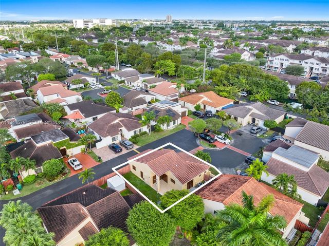 449 SW 88th Pl, Miami, FL 33174