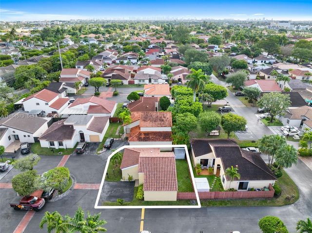 449 SW 88th Pl, Miami, FL 33174