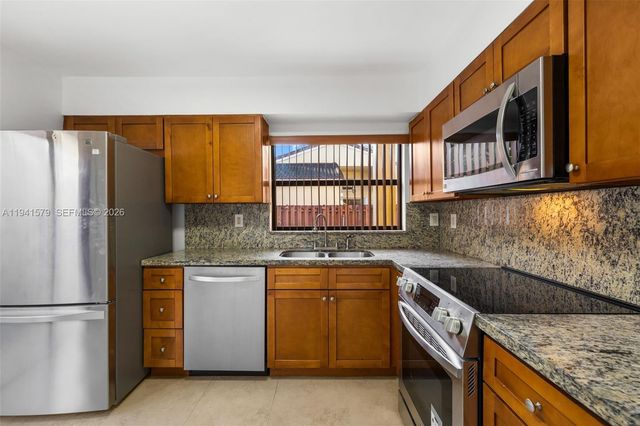 449 SW 88th Pl, Miami, FL 33174