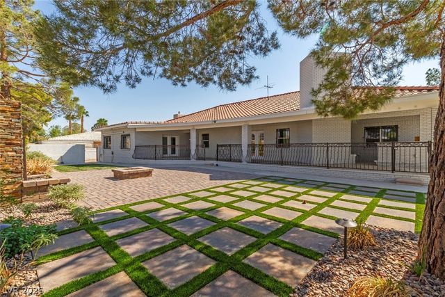 60 East Levi Avenue, Las Vegas, NV 89183
