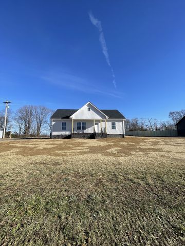 586 Pleasant Hill Rd, Lafayette, TN 37083
