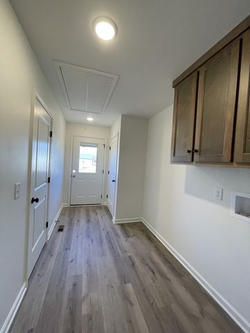 586 Pleasant Hill Rd, Lafayette, TN 37083