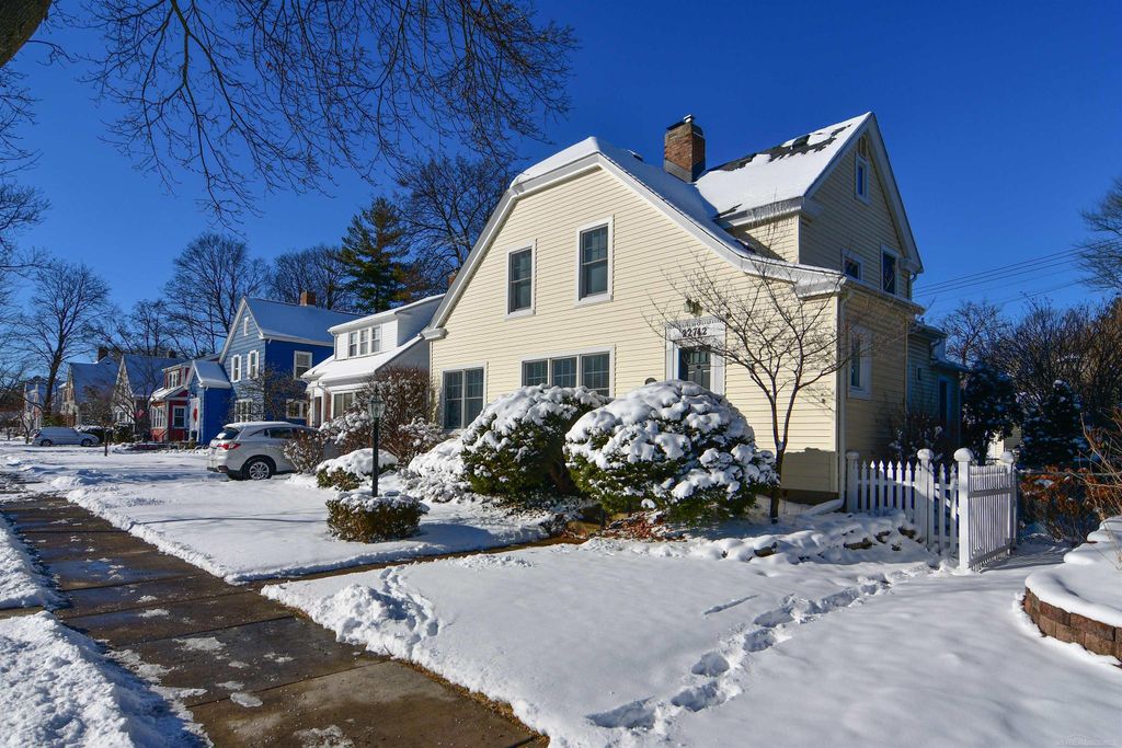 22742 Beech Street, Dearborn, MI 48124