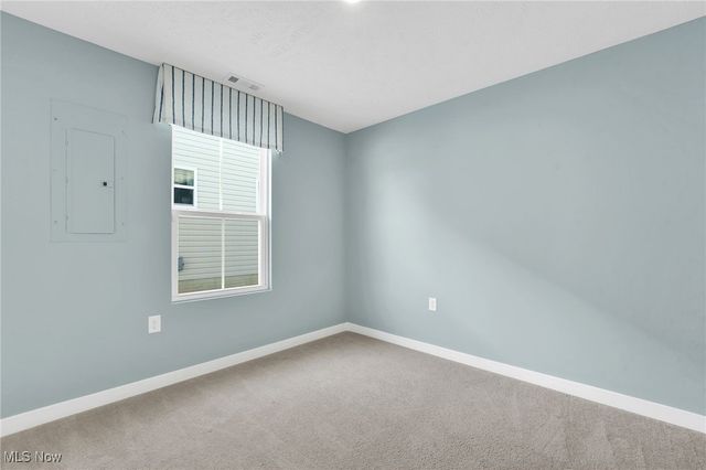 113 W Spring Drive, Elyria, OH 44035