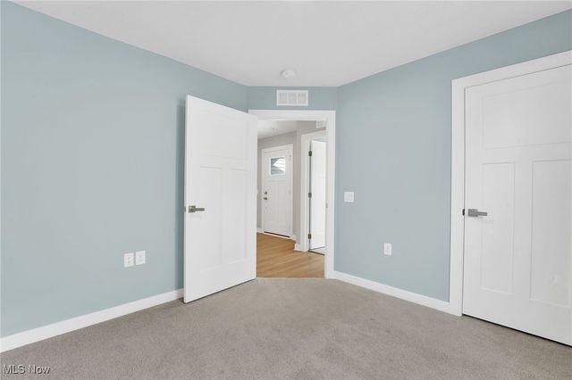 113 W Spring Drive, Elyria, OH 44035