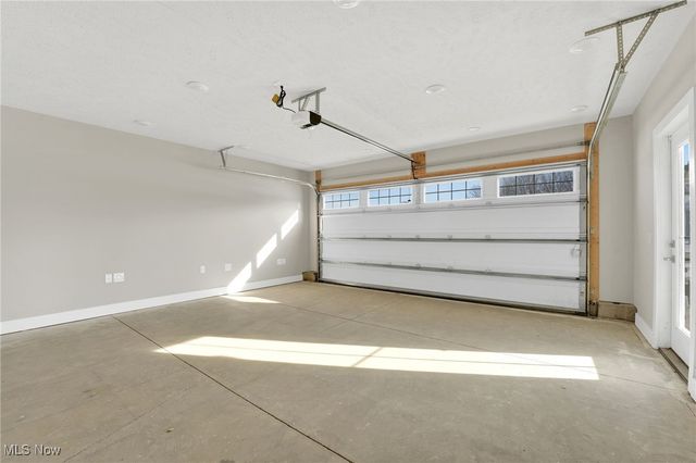 113 W Spring Drive, Elyria, OH 44035