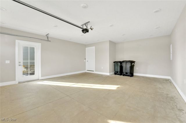 113 W Spring Drive, Elyria, OH 44035