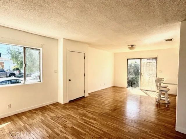 964 W 2nd, San Pedro, CA 90731
