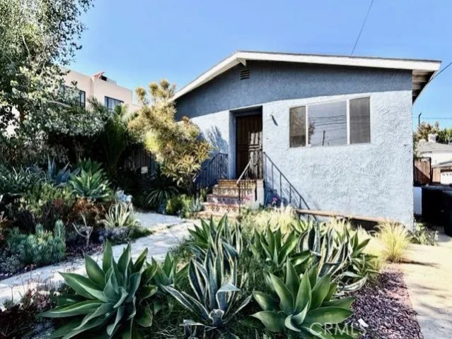 964 W 2nd, San Pedro, CA 90731
