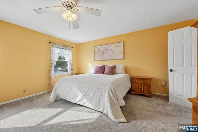 80 Lexington Lane, Wayne, NJ 07470