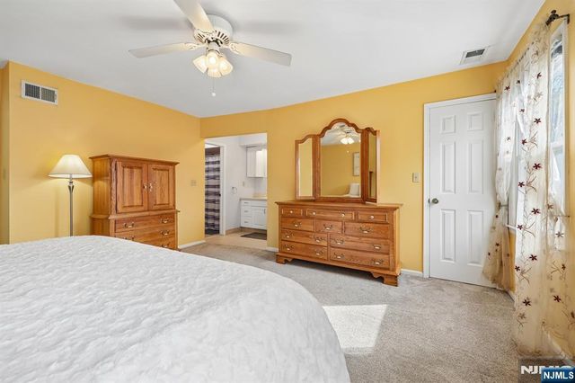 80 Lexington Lane, Wayne, NJ 07470