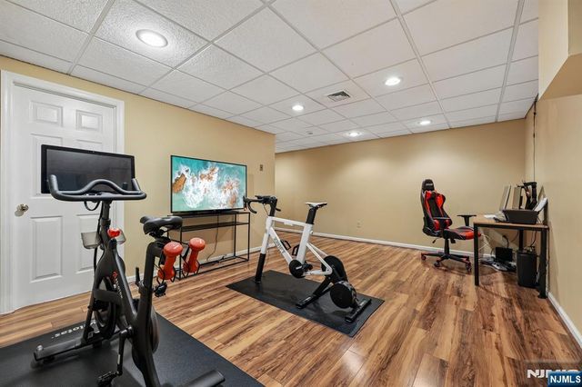 80 Lexington Lane, Wayne, NJ 07470