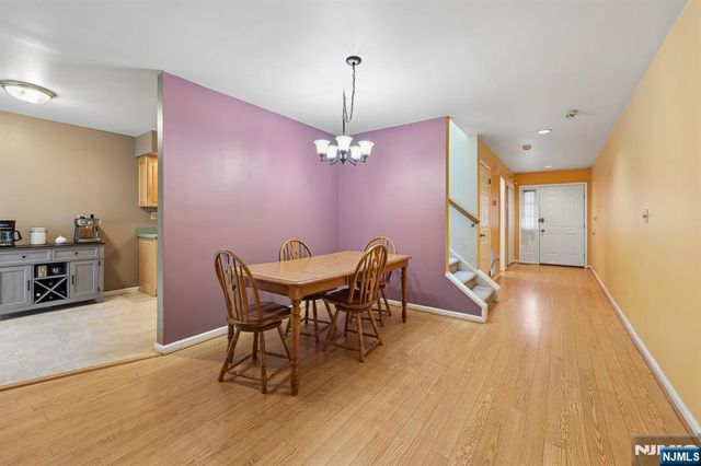 80 Lexington Lane, Wayne, NJ 07470
