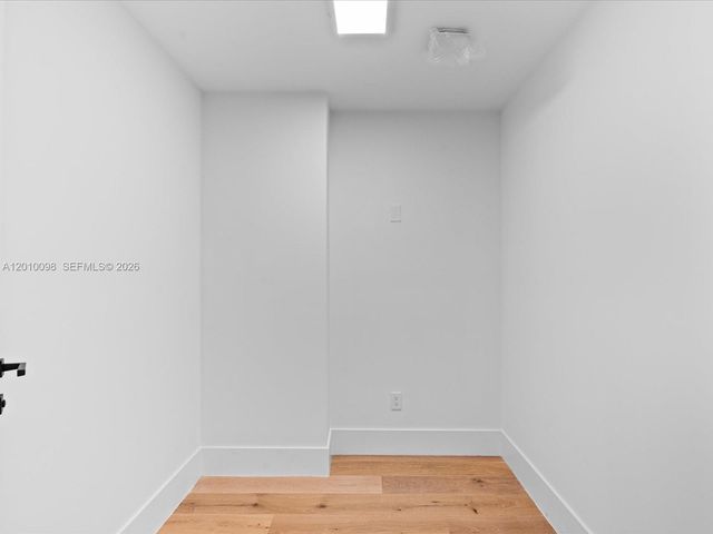 160 Isle Of Venice Dr PH2, Fort Lauderdale, FL 33301