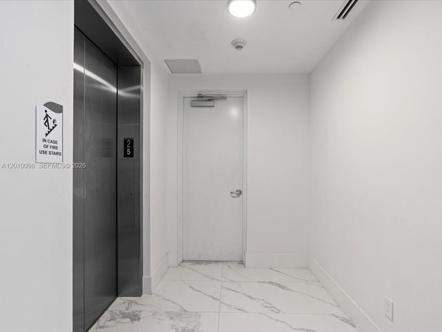 160 Isle Of Venice Dr PH2, Fort Lauderdale, FL 33301